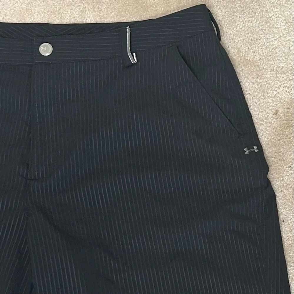 Under Armour Golf Shorts Black Pinstripe‎ Pattern Coldblack Moisture Wicking